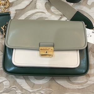 New Michael kors crossbody bag